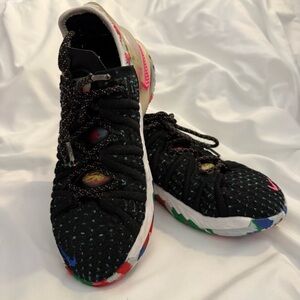GUC Nike LeBron 18 GS 'James Gang' Basketball Shoes
CW2760-002